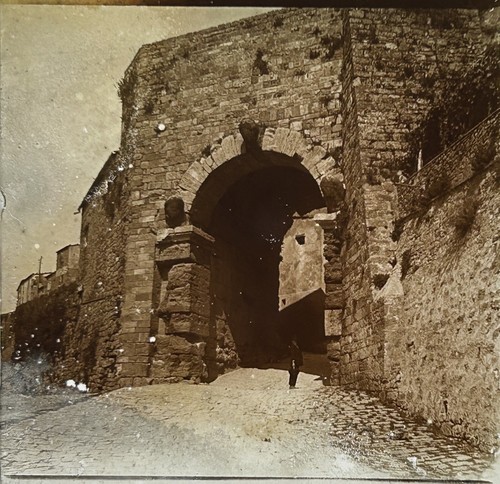 Italia volterra porta - italia,
