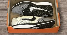 NIKE FLYKNIT RACER