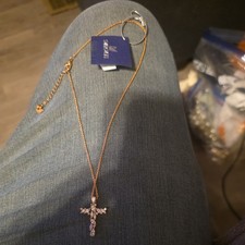 Croce Swarovski, ciondolo e