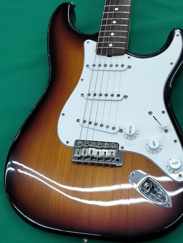 Fender vintage stratocaster - 62,