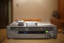 Sony WV BS2 Hi8 VHS Video Deck Combo Lettore 8mm Registratore Giappone Raro T...