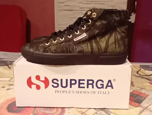 Scarpe superga