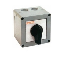 Invertitore di marcia in cassetta con manopola 3p 12a LOVATO 7GN1211P