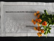 Set 3 centrini ricamati a mano