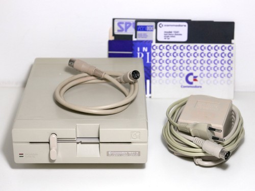 Commodore 1541 ii floppy - ✅,