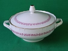 BELLISSIMA ZUPPIERA RICHARD GINORI IN PORCELLANA PROFILO ORO DECORO FIORI. DA87