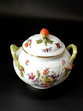 VASO CON MANICI E COPERCHIO HEREND HUNGARY PORCELLANA