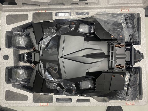 Hottoys mms69 batmobile - hottoys,