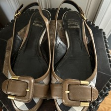 Sandali Burberry piatti in
