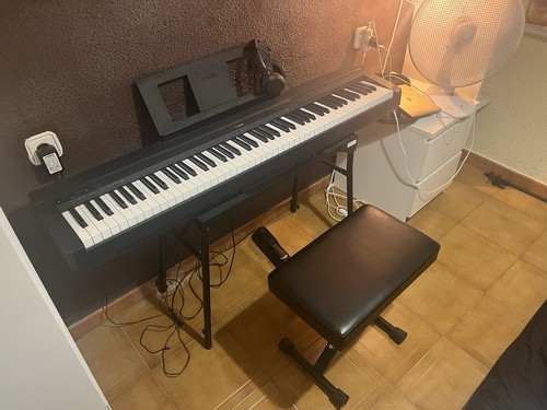 Yamaha digital piano - p-45,