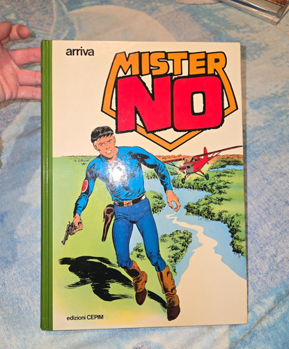 Arriva mister cartonato - mister, no