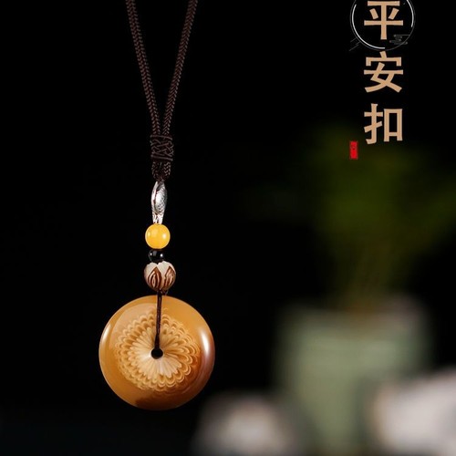Collana con ciondolo lucchetto