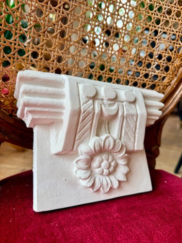 Stucco piccola consola in - -,