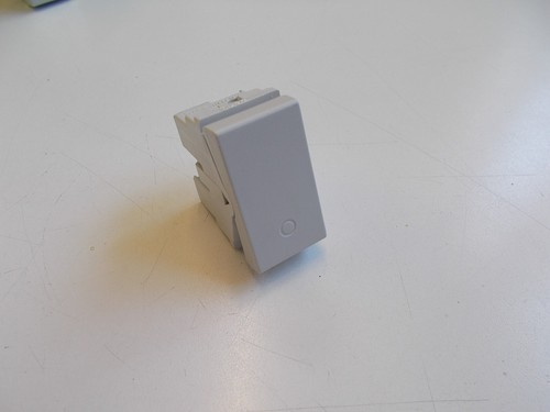 Ave 45905 pulsante - , 16a