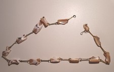 Collana donna. Vintage. 13 pietre e metallo. Gancio apertura/chiusura.