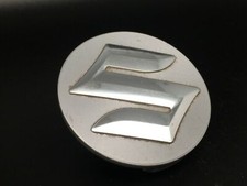 SUZUKI 54MM BORCHIA COPPA COPPETTA COPRI MOZZO MOZZI CERCHIO RUOTA LOGO BADGE