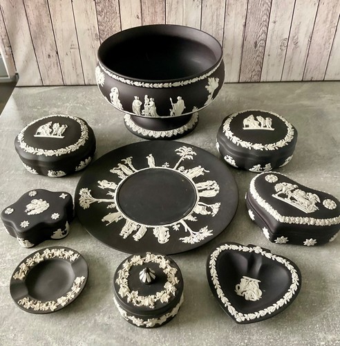 Wedgwood white black jasper - white,