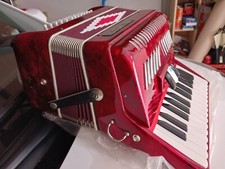 FISARMONICA COMET 26 TASTI E 48 BASSI MAI USATA. 