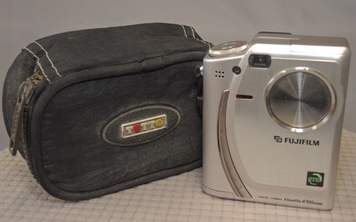 Fujifilm finepix 4700 - fujifilm,