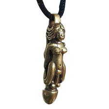 Collana e sacchetto fallico