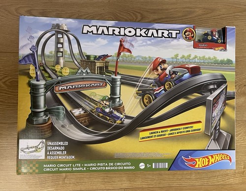 Hot wheels mario kart - mario,