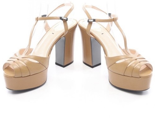 Nuovissimo sandalo fendi tan - nuovissimo,
