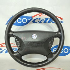 Volante con comandi e airbag