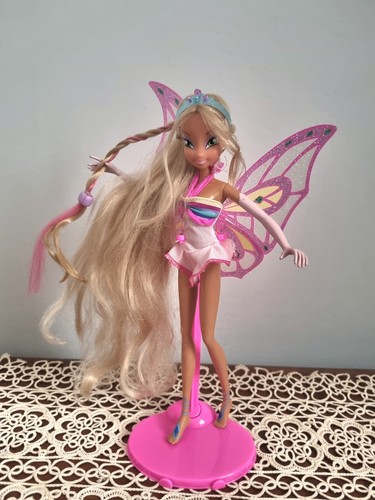 Bambola winx club - winx, flora