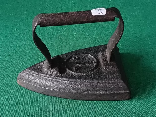Antico ferro stiro con - ferro,