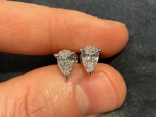 Orecchini Borchie Diamante