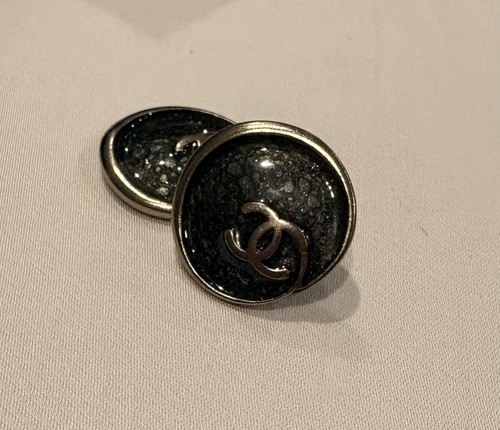 Chanel black and gold round - black,