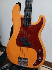 Basso Fender Japan Precision