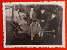 PHOTO FOTO BAMBINI MONELLI CON CARRIOLA DI LEGNO  1920 - 30 C. ( F 25 )