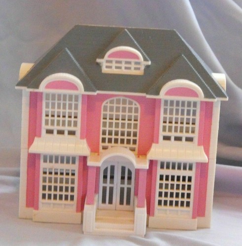 Pretty dollhouse lewis - pretty,