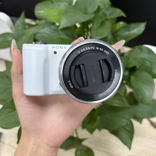 Fotocamera digitale mirrorless