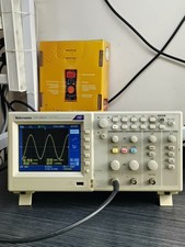 1PZ Tektronix TDS2022C 200MHz