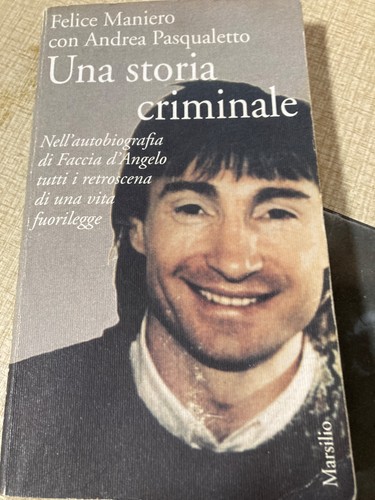Una storia criminale felice - una,