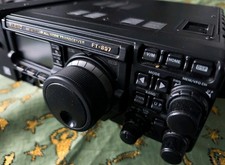 Yaesu FT897 Radioamatore con Sintonizzatore LDG Alimentatore Valigetta