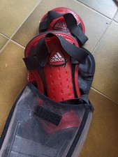 Parastinchi adidas taglia M