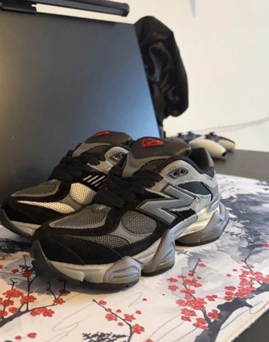 New balance sneakers - new,