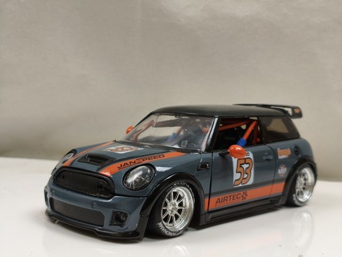 Jada toys mini cooper s - 1/24,