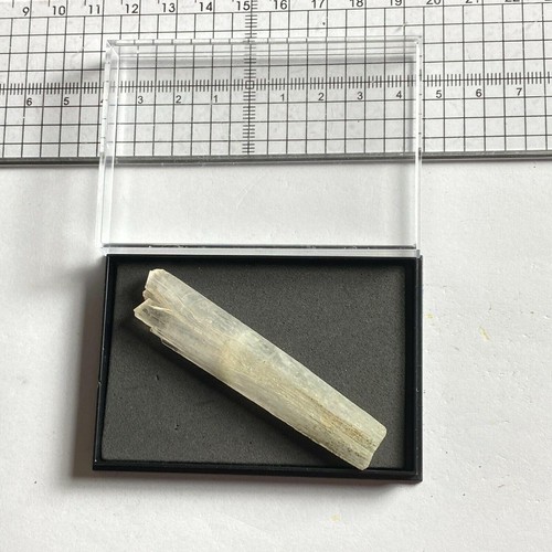 Natrolite crystal aggregate - crystal,