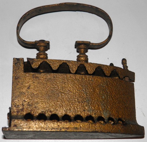 Antico ferro stiro a - da,