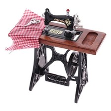 1:12 Macchina da cucire per