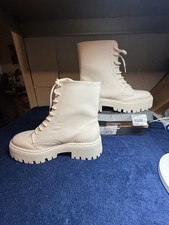 AREZZO MAYA Women's Pull On Lug Sole Combat Lace Up Beige Boots 8 Med $200 MSRP