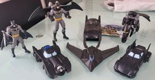 Lotto  8 Sorprese Batman Kinder Gransorpresa Pasqua.Pari Al Nuovo ( 1 Cartina)