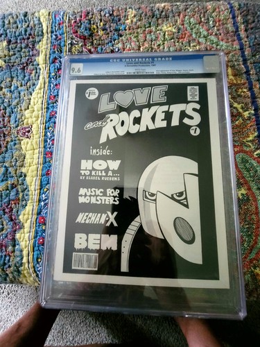 Love and rockets cgc 9 - love,