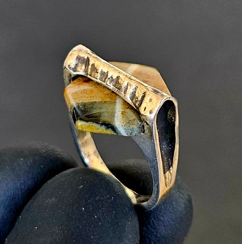 Anello brutalista vintage