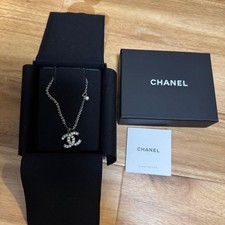 Collana con ciondolo con