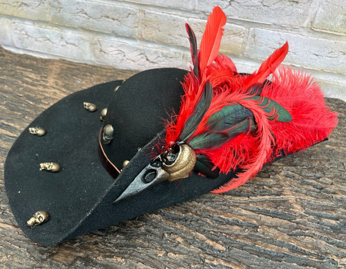 Black distressed pirate - black,